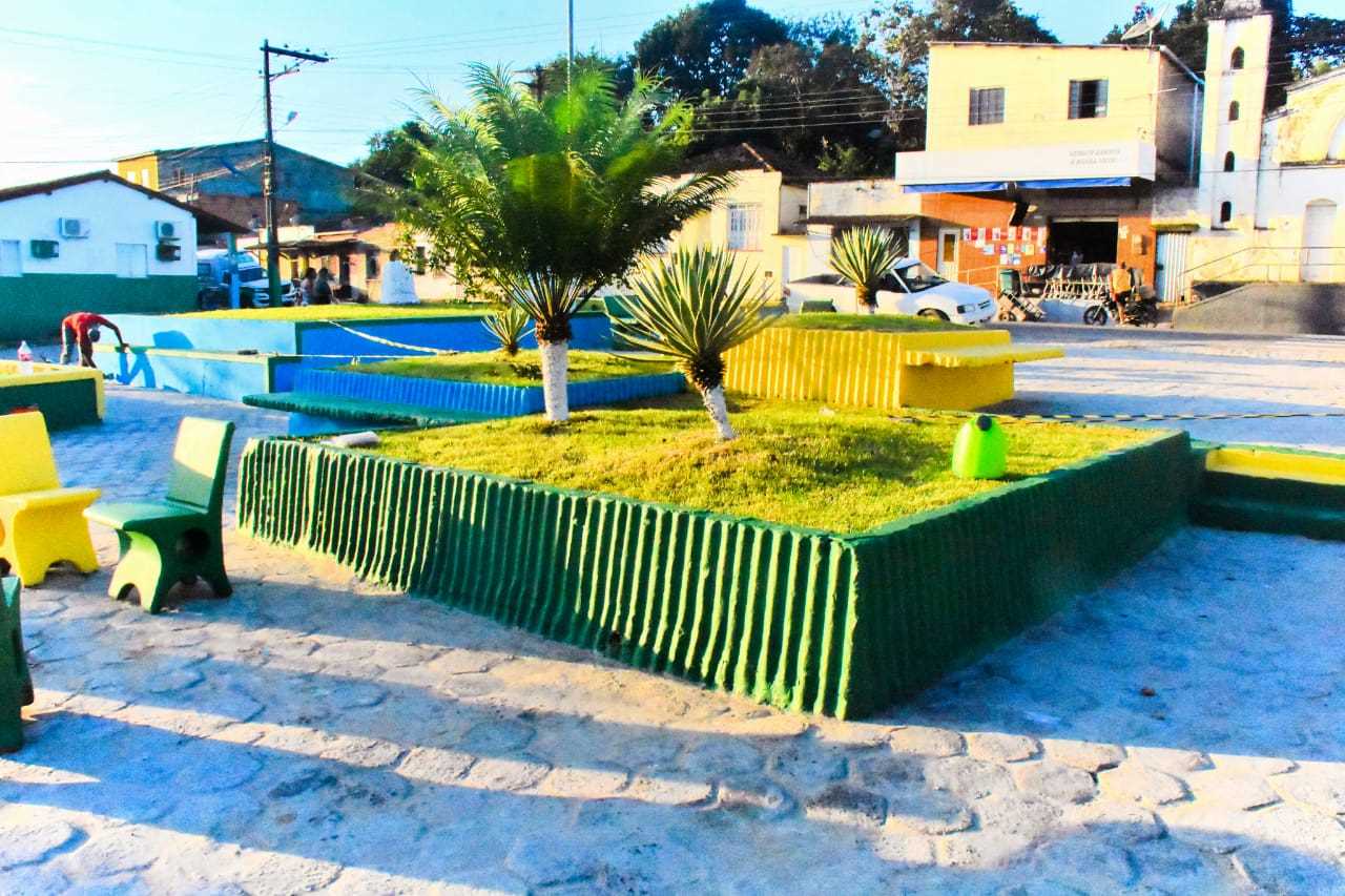 Camacã: Projeto Cidade Limpa é Mais Bonita revitaliza a Praça da Matriz em São João do Panelinha